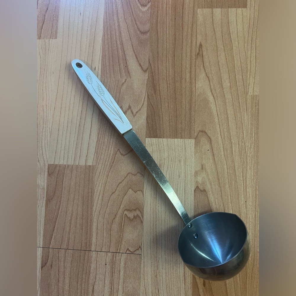 VINTAGE MAID OF HONOR SOUP LADLE SPOON STAINLESS WHEAT PLASTIC HANDLE USA